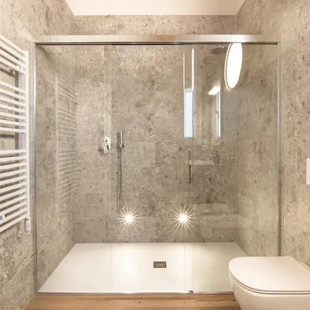 Sabrina Βίλα Colico